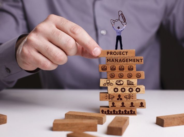 مقدمة: لماذا تُعد الصلاحيات محور النجاح في المشاريع منخفضة الكود؟