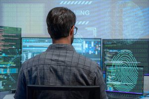 تقليل تأخير مشاريع ERP باستخدام Low-Code والأتمتة: خطة عملية للمؤسسات