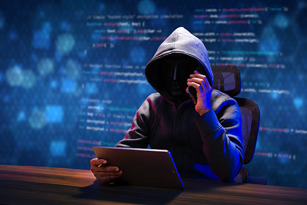 وكيل ذكاء اصطناعي يحلل تهديدات الأمن السيبراني داخل مركز عمليات الحماية
