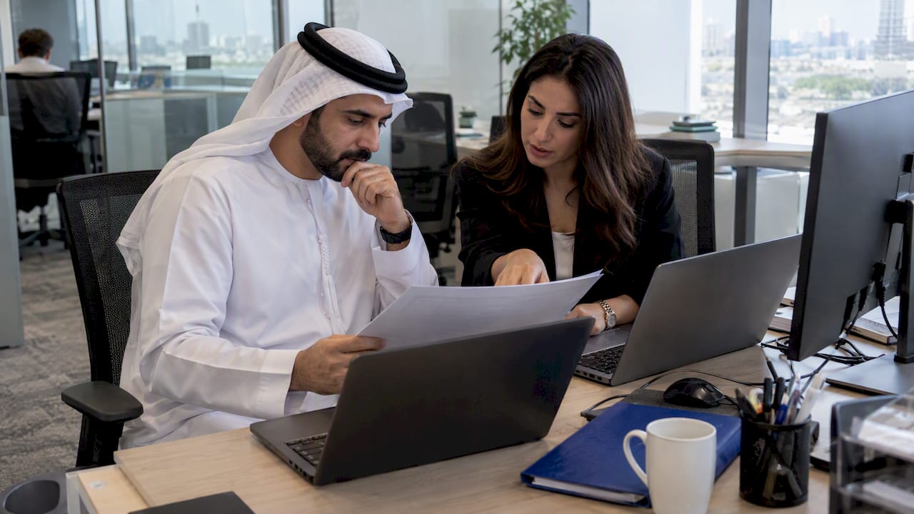 UAE finance team reviewing e-invoicing compliance