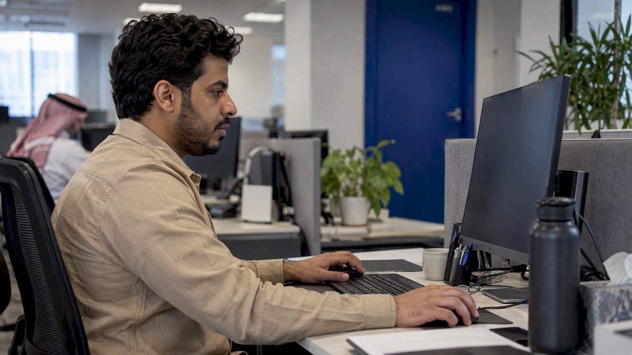 Administrator configuring a Dynamics 365 document connection